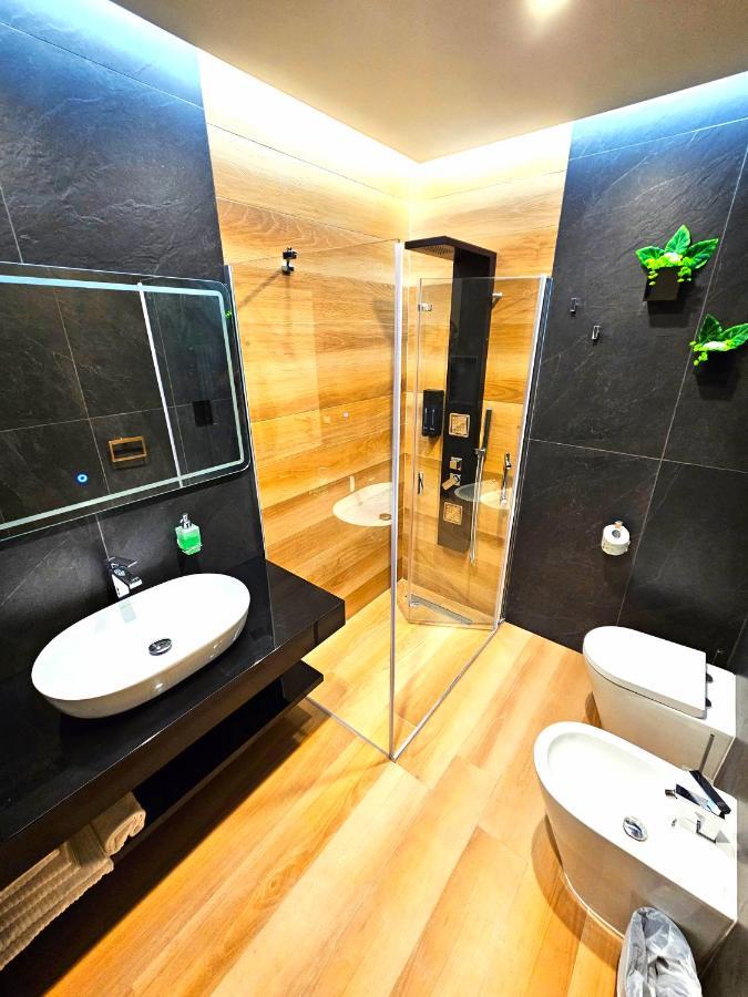 Trilogy Prestige - Central Premium Suites Lecce Eksteriør billede